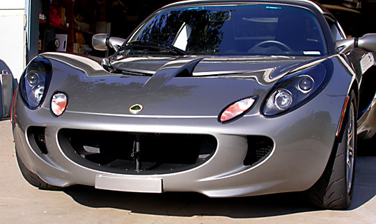 Lotus Elise without a front grille