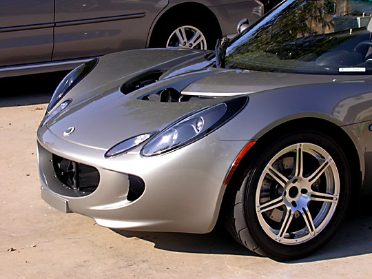 Lotus Elise side grille removed