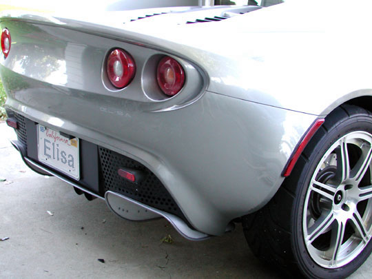 Lotus Elise taillight grille removal