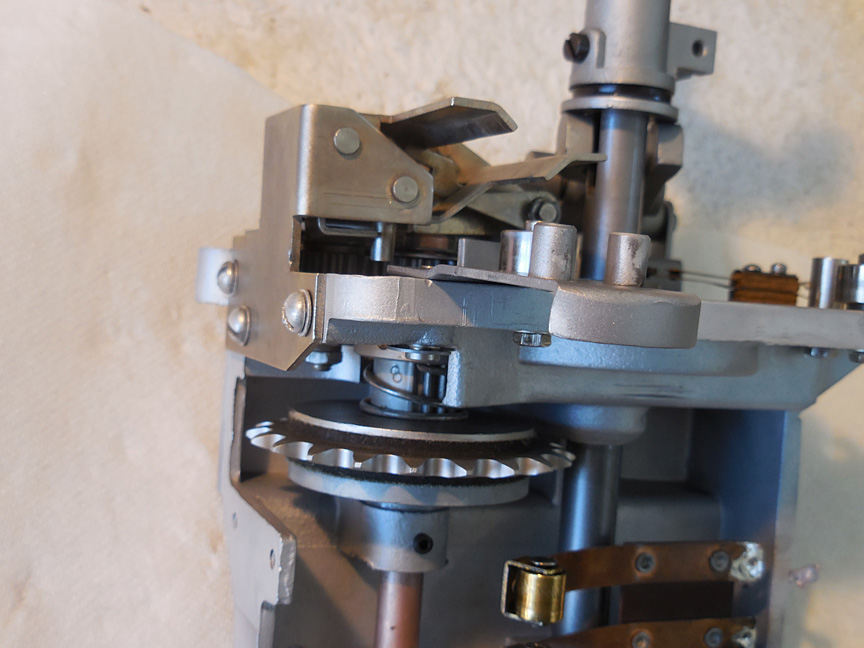 carriage clutch